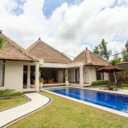 The Mutiara Jimbaran Boutique Villas Exterior photo